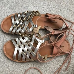 american eagle sandals